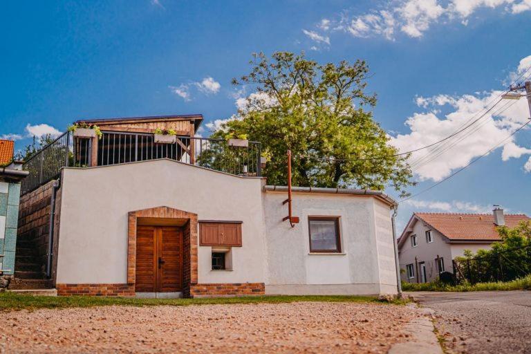 Deduv Sklep Appartement Hlohovec Buitenkant foto