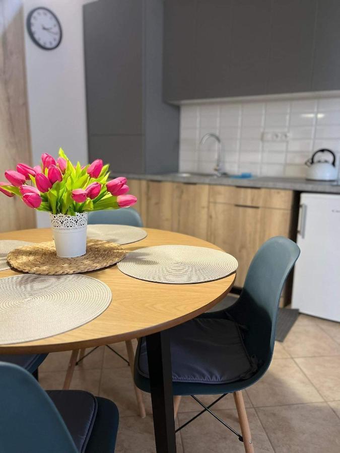 Deduv Sklep Appartement Hlohovec Buitenkant foto
